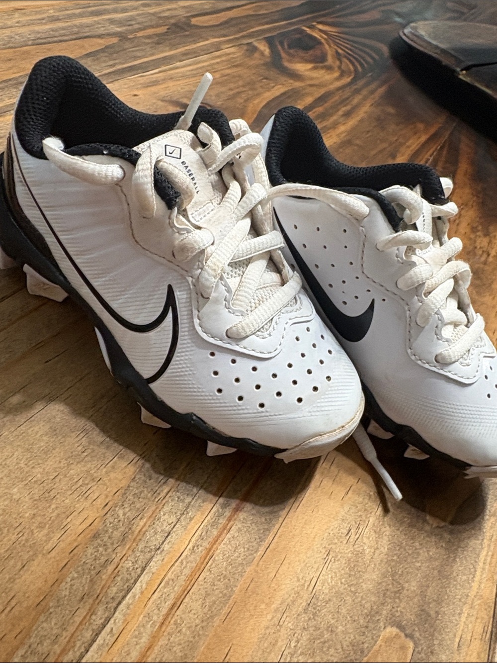 Nike Kids White and Black Baseball Cleats - Youth Sneakers